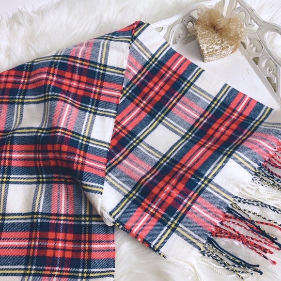 100% Cashmere Red Blue Plaid Scarf - Picture 4 of 7